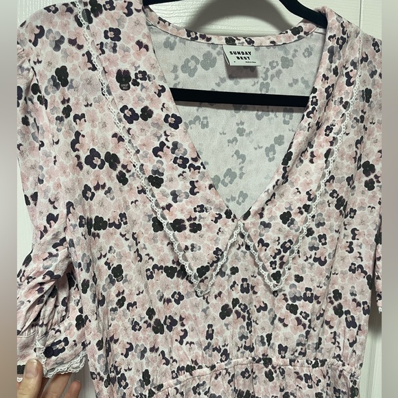 Sunday Best Lace Collar Dress - Picture 2 of 5